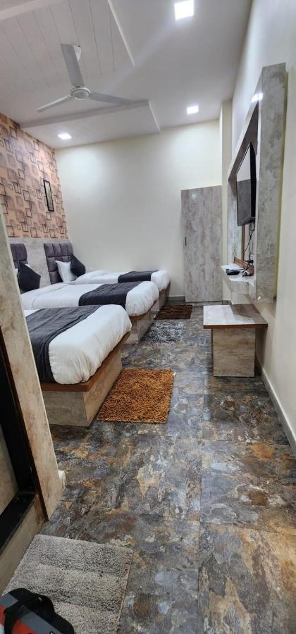 Hotel Sunrise Vadodara Dış mekan fotoğraf