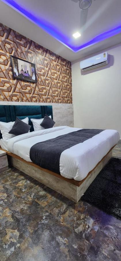 Hotel Sunrise Vadodara Dış mekan fotoğraf